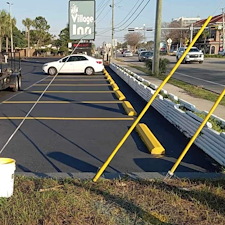 Asphalt-Sealcoating-Parking-Lot-Striping-in-Destin-FL 1