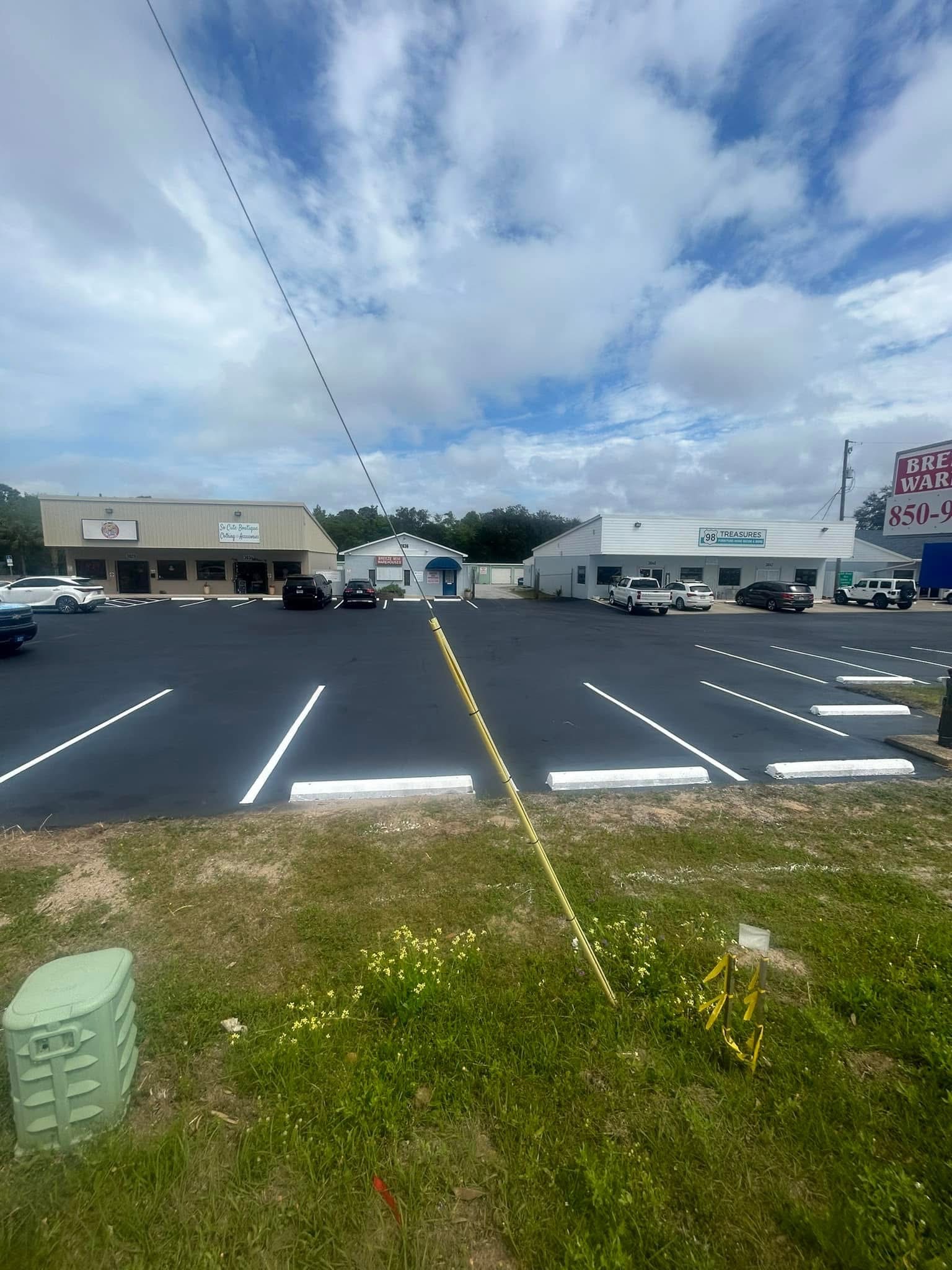 Asphalt Sealcoating & Parking Lot Striping in Gulf Breeze, FL