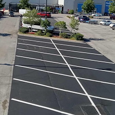 Asphalt-Sealcoating-Parking-Lot-Striping-in-Navarre-FL 2