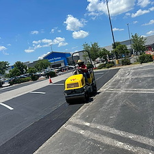 Asphalt-Sealcoating-Parking-Lot-Striping-in-Navarre-FL 3